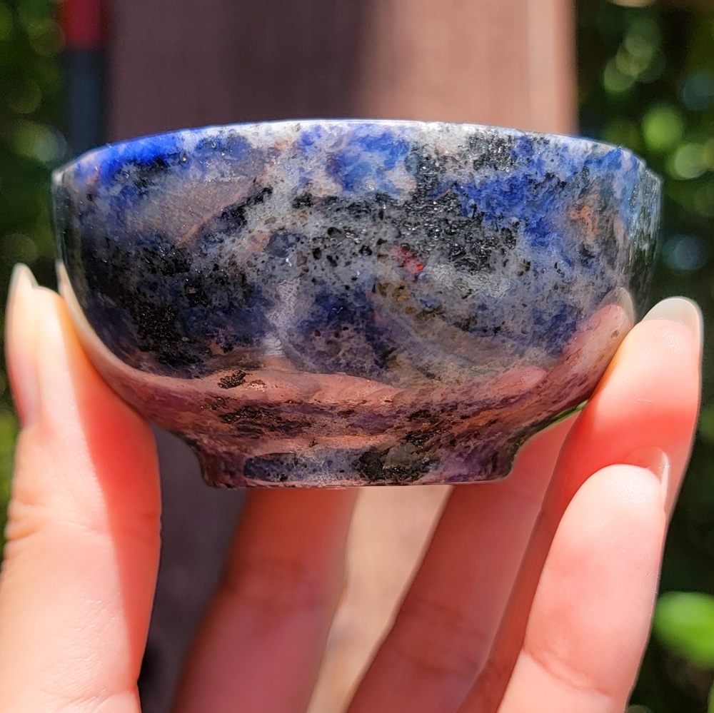 NEW 2.375" x 1.375" x 195G SODALITE WITH HEMATITE BOWL